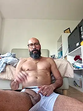 Snapshot of Latinox79 chatting on 13, 5, 2026 Latinox79 online show from 13, 5, 2026