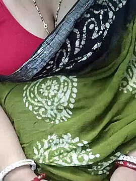 Snapshot of desi_boudi87 chatting on 7, 3, 2026 desi boudi87 online show from 7, 3, 2026