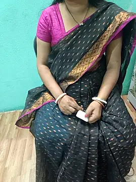Snapshot of desi_boudi87 chatting on 9, 3, 2026 desi boudi87 online show from 9, 3, 2026