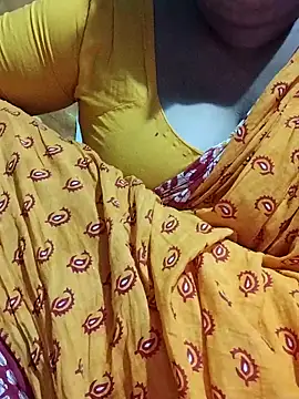 Snapshot of desi_boudi87 chatting on 16, 3, 2026 desi boudi87 online show from 16, 3, 2026