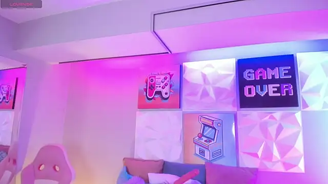 LindaWz  online show from 22, 11, 2025