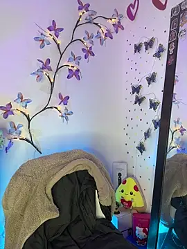 LindaWz  online show from 21, 4, 2026