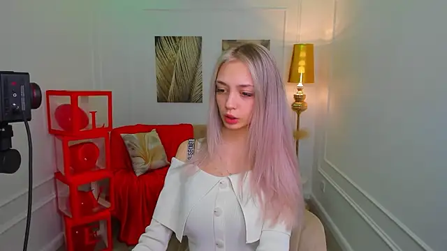 EmilyGraydis online show from 7, 2, 2026