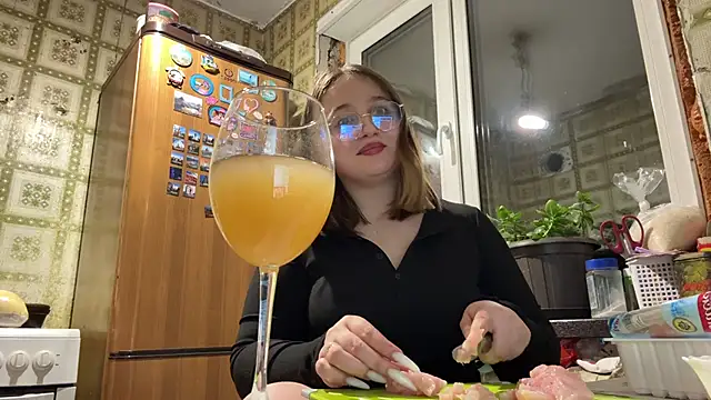 Snapshot of IvyGlimpse chatting on 13, 10, 2025 IvyGlimpse online show from 13, 10, 2025