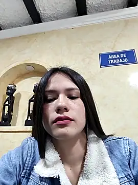 CHARLOTTE  05 online show from 3, 10, 2025