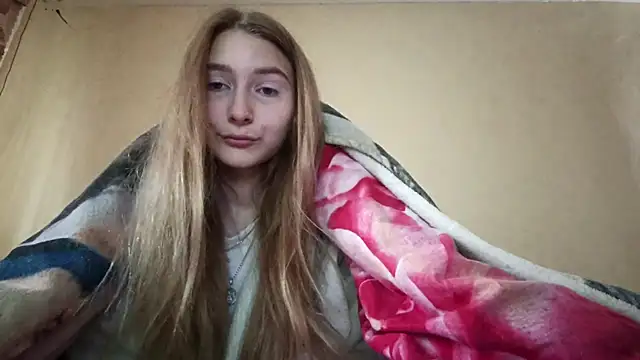 Nymera flare online show from 25, 9, 2025