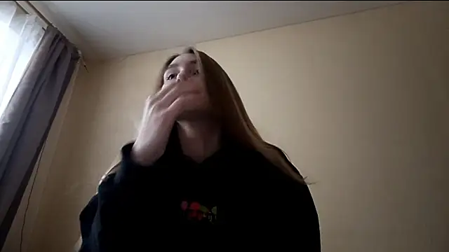 Nymera flare online show from 21, 11, 2025