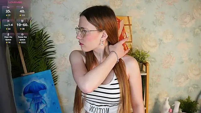 HollieCollelo online show from 4, 2, 2026