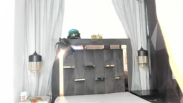 HunterHeat  online show from 25, 3, 2026