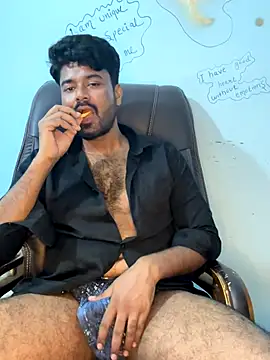 Snapshot of MeekBatgirl chatting on 30, 10, 2025 MeekBatgirl online show from 30, 10, 2025