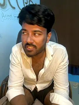 Snapshot of MeekBatgirl chatting on 9, 11, 2025 MeekBatgirl online show from 9, 11, 2025