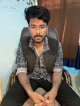 Snapshot of MeekBatgirl chatting on 21, 11, 2025 MeekBatgirl online show from 21, 11, 2025