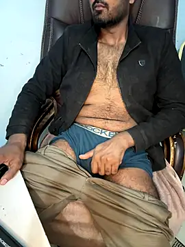 Snapshot of MeekBatgirl chatting on 15, 12, 2025 MeekBatgirl online show from 15, 12, 2025