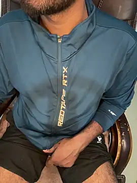 Snapshot of MeekBatgirl chatting on 16, 12, 2025 MeekBatgirl online show from 16, 12, 2025