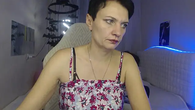 Snapshot of AvaSaturnian chatting on 14, 10, 2025 AvaSaturnian online show from 14, 10, 2025