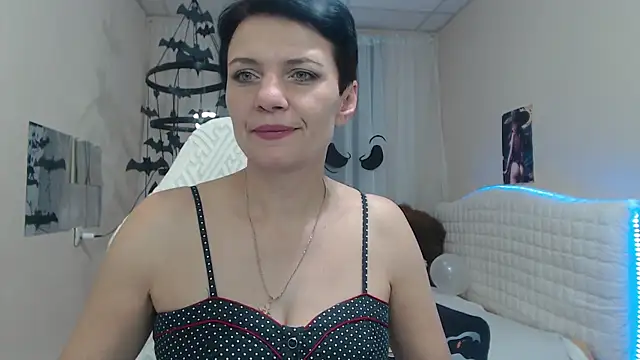 Snapshot of AvaSaturnian chatting on 17, 10, 2025 AvaSaturnian online show from 17, 10, 2025