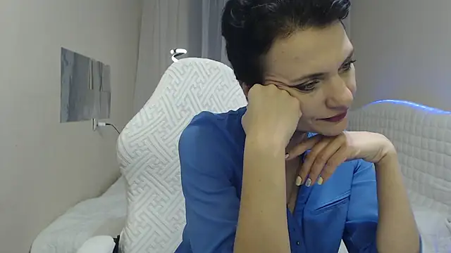 AvaSaturnian online show from 13, 11, 2025