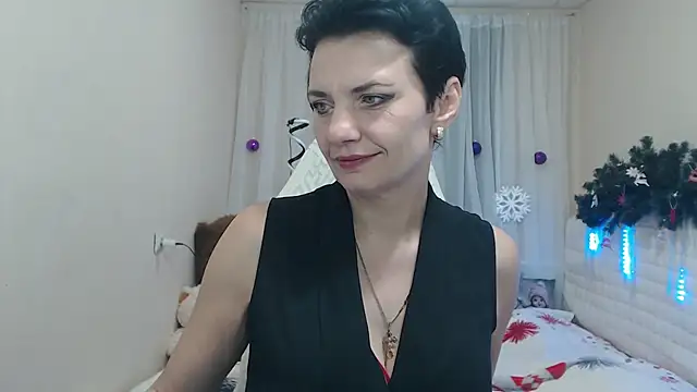 AvaSaturnian online show from 2, 12, 2025