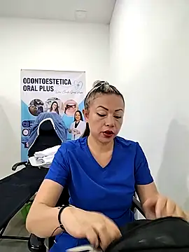 Snapshot of Madisson-04_ chatting on 19, 11, 2025 Madisson-04 online show from 19, 11, 2025