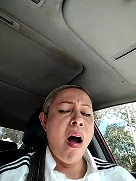 Snapshot of Madisson-04_ chatting on 22, 11, 2025 Madisson-04 online show from 22, 11, 2025