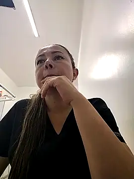 Snapshot of Madisson-04_ chatting on 3, 12, 2025 Madisson-04 online show from 3, 12, 2025