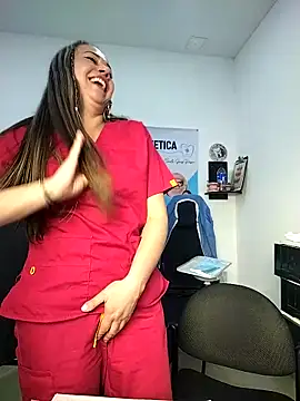 Snapshot of Madisson-04_ chatting on 4, 12, 2025 Madisson-04 online show from 4, 12, 2025