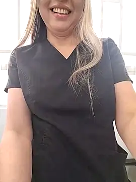 Snapshot of Madisson-04_ chatting on 7, 1, 2026 Madisson-04 online show from 7, 1, 2026