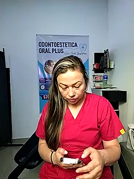 Snapshot of Madisson-04_ chatting on 13, 1, 2026 Madisson-04 online show from 13, 1, 2026