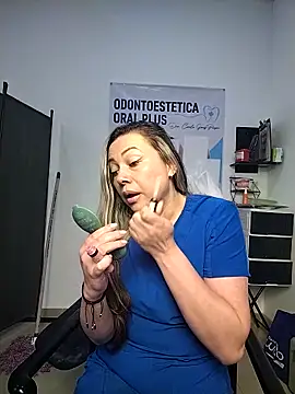 Snapshot of Madisson-04_ chatting on 15, 1, 2026 Madisson-04 online show from 15, 1, 2026