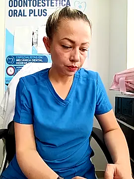 Snapshot of Madisson-04_ chatting on 4, 2, 2026 Madisson-04 online show from 4, 2, 2026