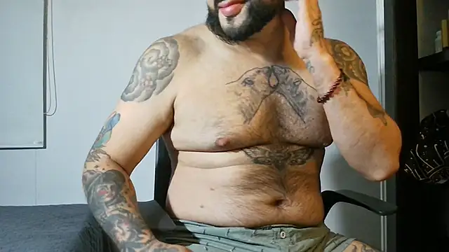 DaddyBear   online show from 16, 9, 2025