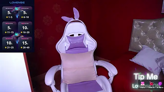 Snapshot of Violet-Flow chatting on 11, 10, 2025 Violet-Flow online show from 11, 10, 2025