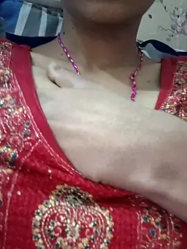 Snapshot of Aidakhan1212 chatting on 19, 11, 2025 Aidakhan1212 online show from 19, 11, 2025