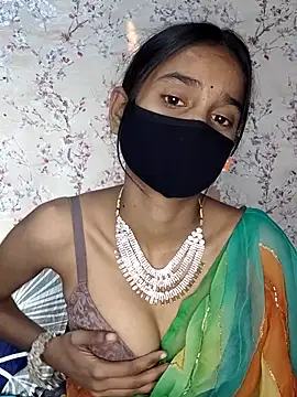 Snapshot of Aidakhan1212 chatting on 21, 11, 2025 Aidakhan1212 online show from 21, 11, 2025