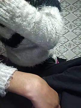 Snapshot of Aidakhan1212 chatting on 16, 12, 2025 Aidakhan1212 online show from 16, 12, 2025