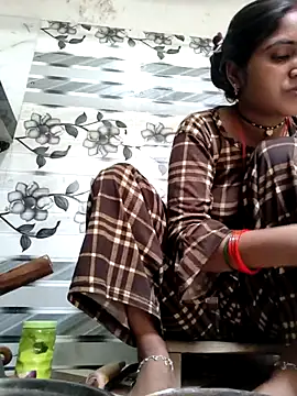 LUCKY cut online show from 6, 4, 2026