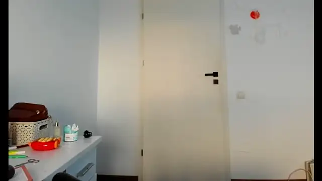 crystalxx18 online show from 24, 10, 2025