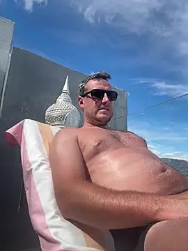 Londonlad818 online show from 13, 4, 2026