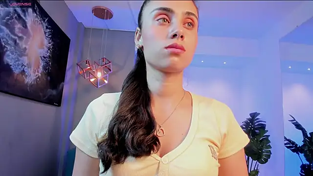 sofiapalacioss online show from 4, 2, 2026