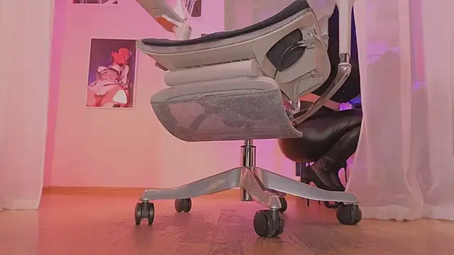 Jolie Orchid online show from 21, 4, 2026