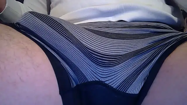 Snapshot of YourBigOne20 chatting on 4, 12, 2025 YourBigOne20 online show from 4, 12, 2025