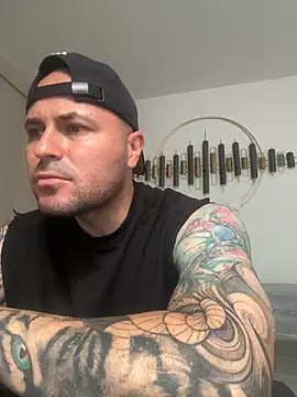 Snapshot of joshmahe chatting on 10, 9, 2025 joshmahe online show from 10, 9, 2025