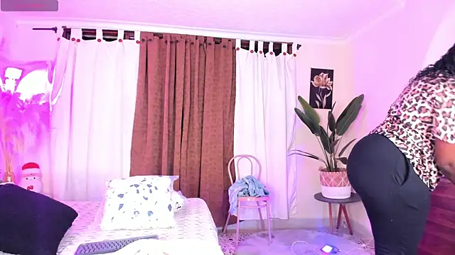 Snapshot of ViolettGomez_93 chatting on 1, 5, 2026 ViolettGomez 93 online show from 1, 5, 2026