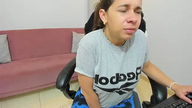 CataleyaAmaya online show from 2, 11, 2025