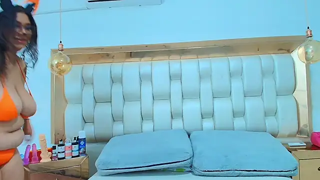 TiffantyAndStacy online show from 7, 10, 2025