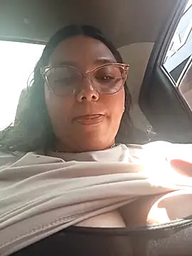 TiffantyAndStacy online show from 3, 3, 2026