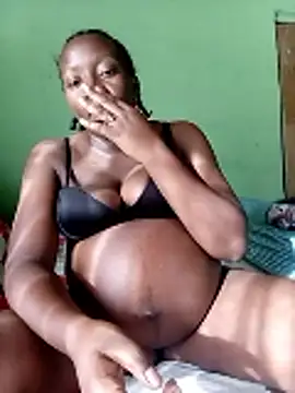 Snapshot of BeautyQueenX22 chatting on 9, 1, 2026 BeautyQueenX22 online show from 9, 1, 2026