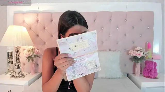 CaterinaRomano online show from 6, 11, 2025