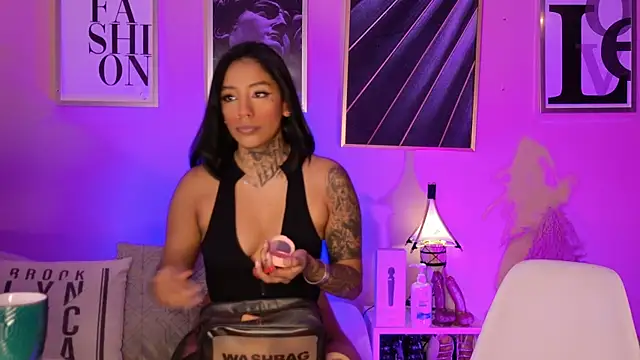 Snapshot of biancaleblanc chatting on 12, 6, 2026 biancaleblanc online show from 12, 6, 2026