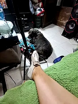 Snapshot of anythompsom chatting on 7, 11, 2025 anythompsom online show from 7, 11, 2025